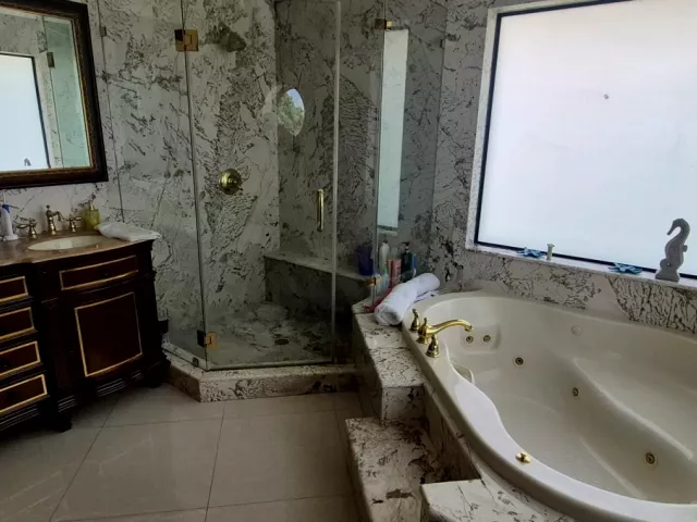 Продажа дома по адресу 3711 SW 122nd Ave - фото 8916191