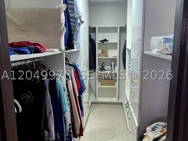 Продажа дома по адресу 3711 SW 122nd Ave - фото 8916194
