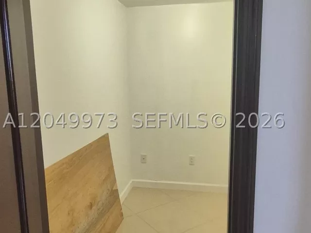 Продажа дома по адресу 3711 SW 122nd Ave - фото 8916197