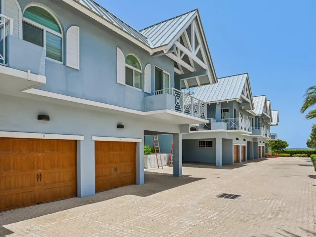 Продажа дома по адресу 1835 S Ocean Boulevard H - фото 8909222