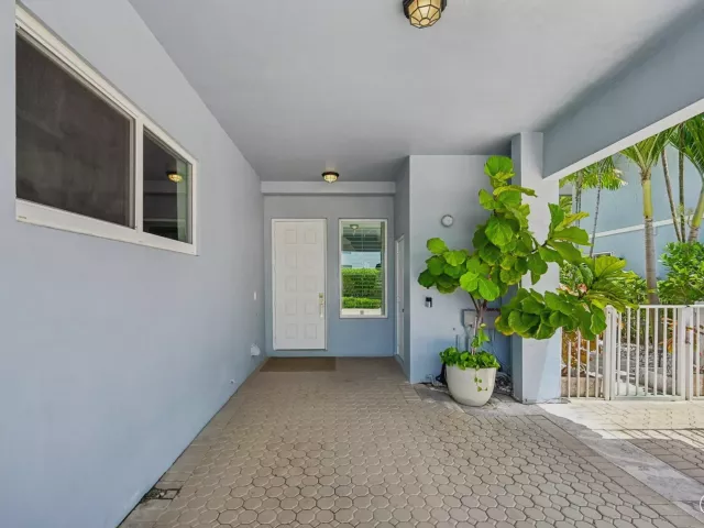Продажа дома по адресу 1835 S Ocean Boulevard H - фото 8909227