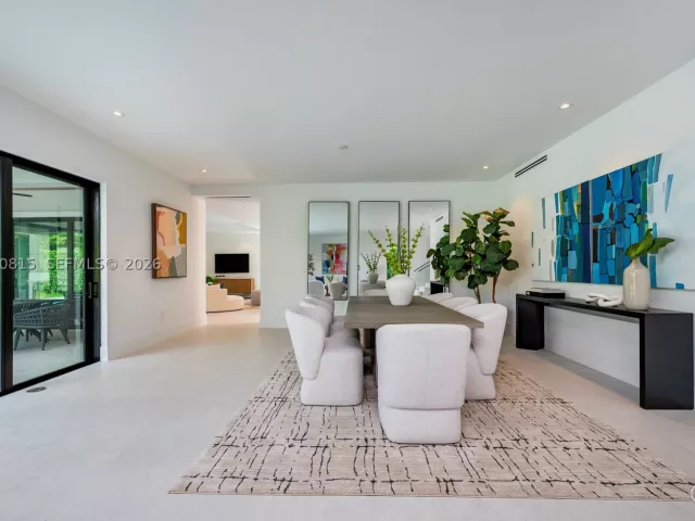 Продажа дома по адресу 6415 SW 83rd St - фото 8918147