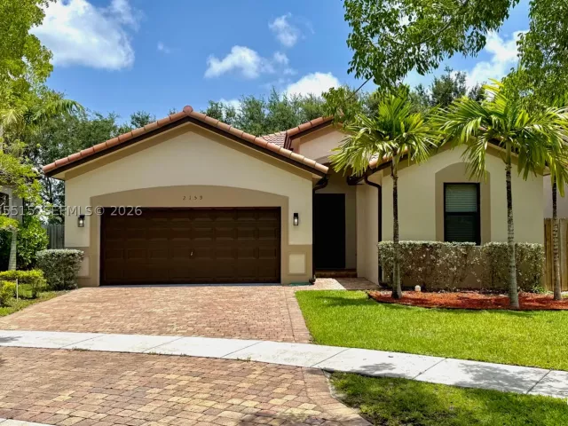 Продажа дома по адресу 2159 SE 1st St - фото 8883972