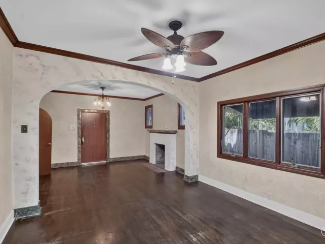 Продажа дома по адресу 109 George Bush Boulevard - фото 8901976
