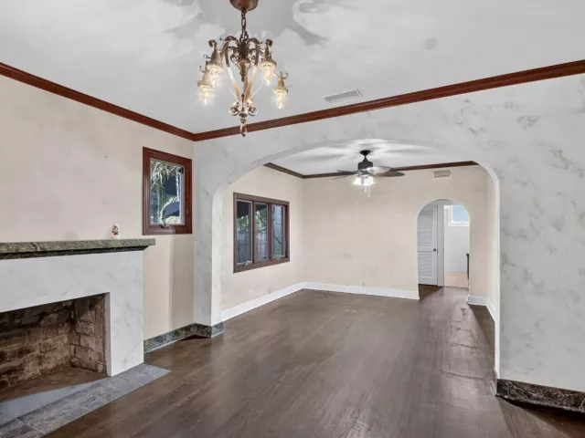 Продажа дома по адресу 109 George Bush Boulevard - фото 8901972