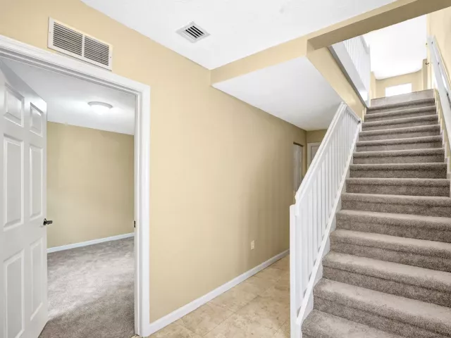 Продажа дома по адресу 2725 NE 8th Avenue 104 - фото 8893588
