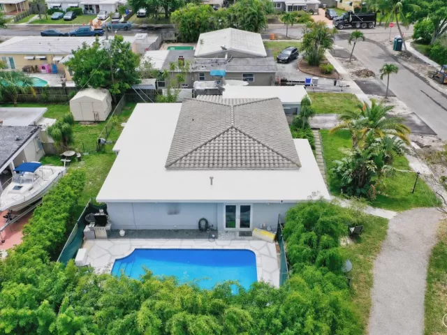 Продажа дома по адресу 970 SW 3rd Avenue - фото 9004168