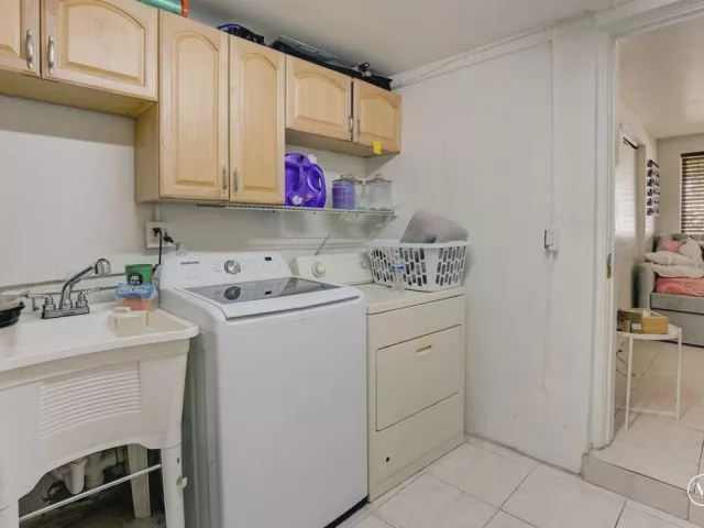 Продажа дома по адресу 970 SW 3rd Avenue - фото 9004187