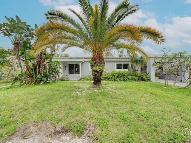 Продажа дома по адресу 970 SW 3rd Avenue - фото 9004190
