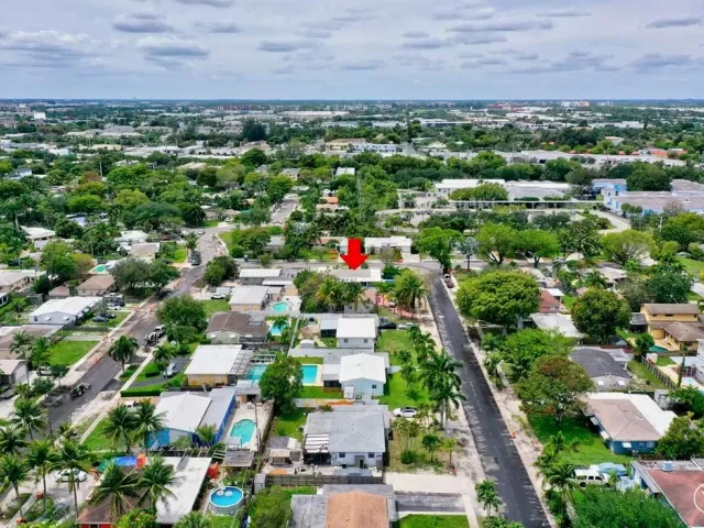Продажа дома по адресу 970 SW 3rd Avenue - фото 9004191