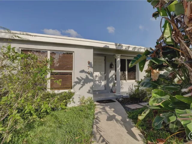 Продажа дома по адресу 970 SW 3rd Avenue - фото 9004169