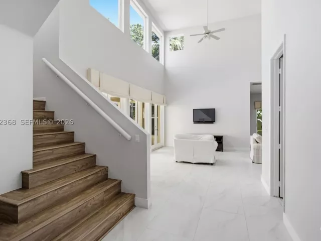 Продажа дома по адресу 3722 NE 208th Ter - фото 8886170