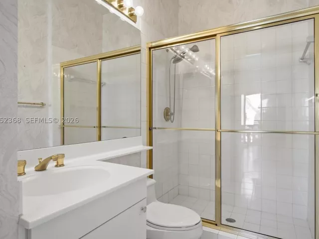 Продажа дома по адресу 3722 NE 208th Ter - фото 8886175