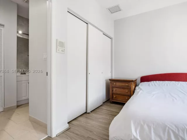 Продажа дома по адресу 3722 NE 208th Ter - фото 9448698