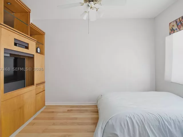 Продажа дома по адресу 3722 NE 208th Ter - фото 9448700