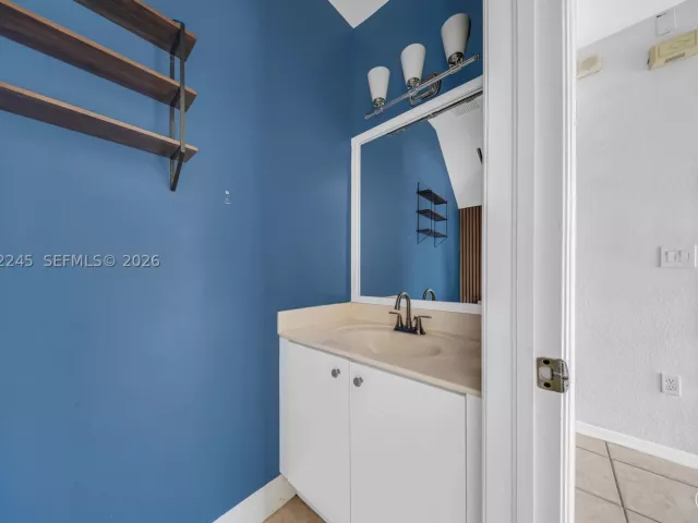 Продажа дома по адресу 2019 SE 13th St - фото 8925716