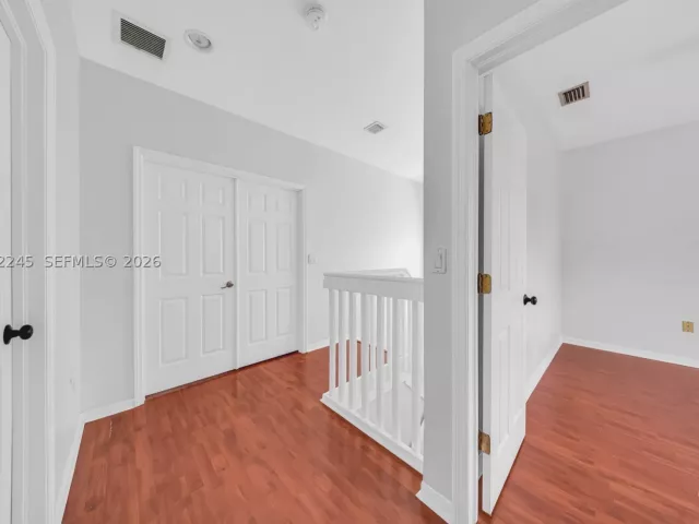 Продажа дома по адресу 2019 SE 13th St - фото 8925724