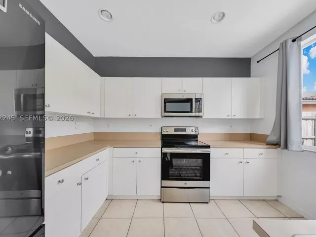 Продажа дома по адресу 2019 SE 13th St - фото 8925714