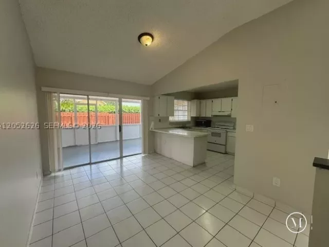 Продажа дома по адресу 13073 SW 150th Ter - фото 8912052