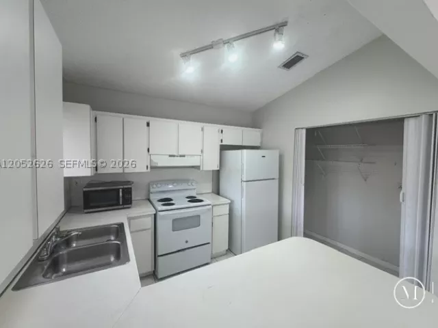 Продажа дома по адресу 13073 SW 150th Ter - фото 8912049