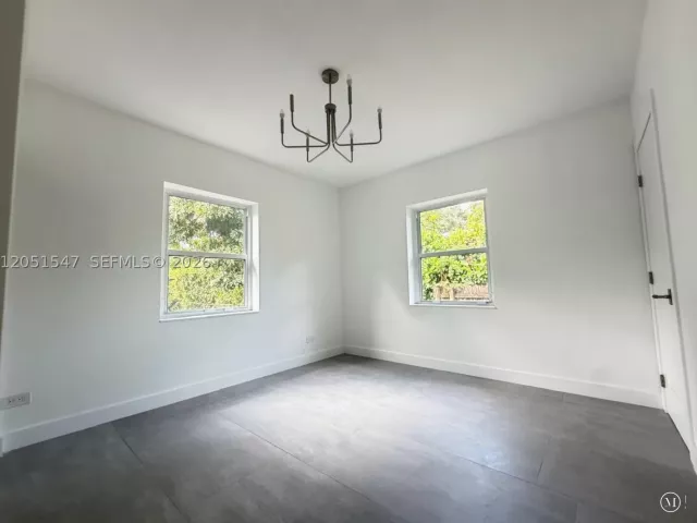 Продажа дома по адресу 859 NE 115th St - фото 8887737