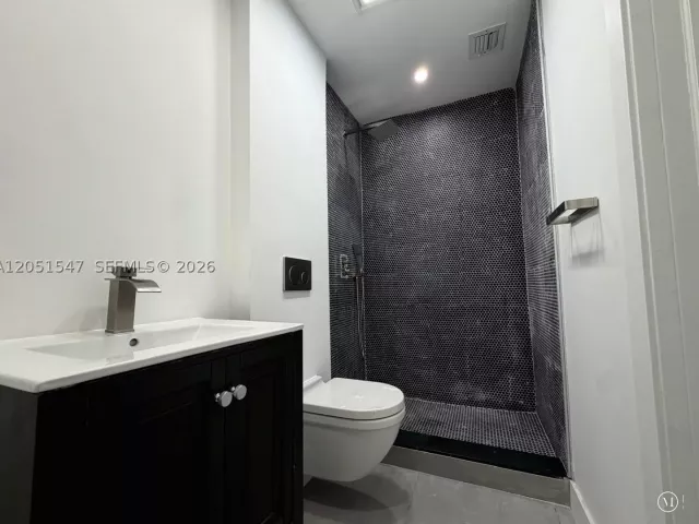 Продажа дома по адресу 859 NE 115th St - фото 8887740
