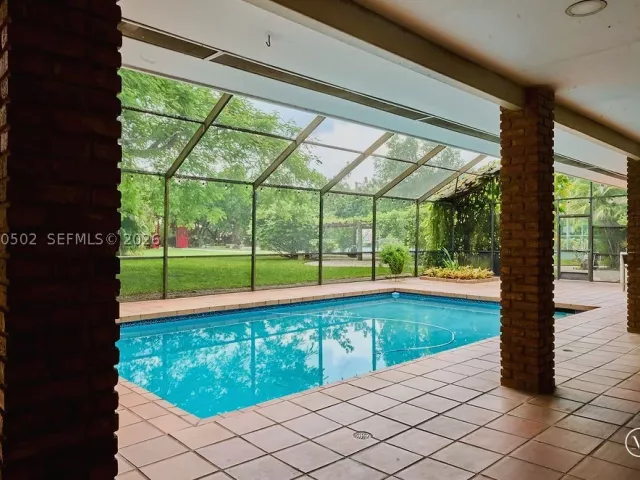 Продажа дома по адресу 21601 SW 154th Ave - фото 8888064