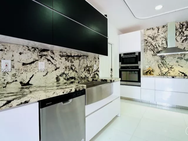 Продажа дома по адресу 21601 SW 154th Ave - фото 8888053