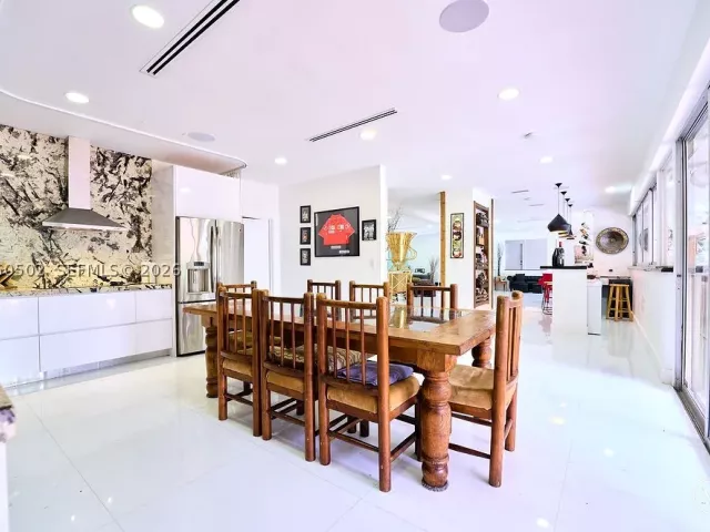 Продажа дома по адресу 21601 SW 154th Ave - фото 8888056