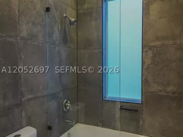 Продажа дома по адресу 112 NW 24th Ct - фото 8886829