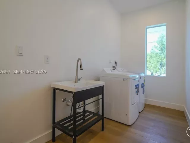Продажа дома по адресу 112 NW 24th Ct - фото 8886833
