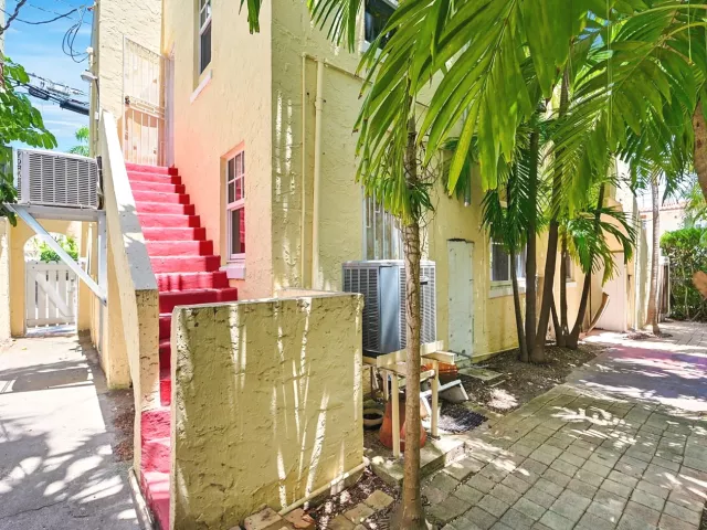 Продажа дома по адресу 927 4th Street - фото 8911407