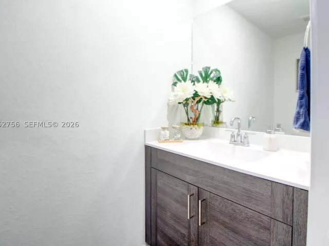 Продажа дома по адресу 789 SE 16th Ct - фото 8887934