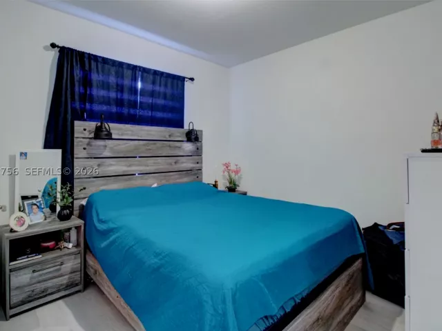 Продажа дома по адресу 789 SE 16th Ct - фото 8887938