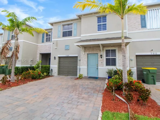 Продажа дома по адресу 789 SE 16th Ct - фото 8887920