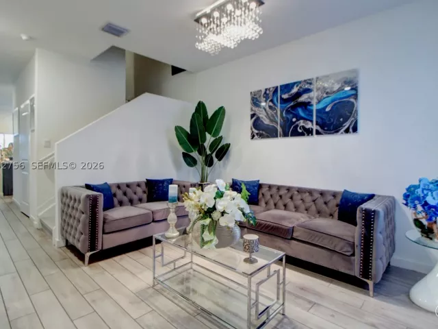 Продажа дома по адресу 789 SE 16th Ct - фото 8887923