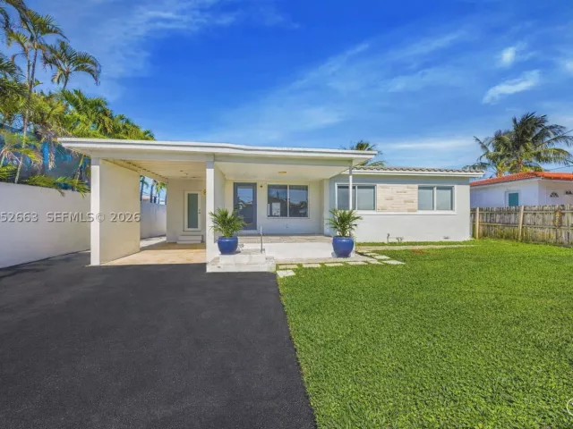 Продажа дома по адресу 3551 NW 20th St - фото 8887232