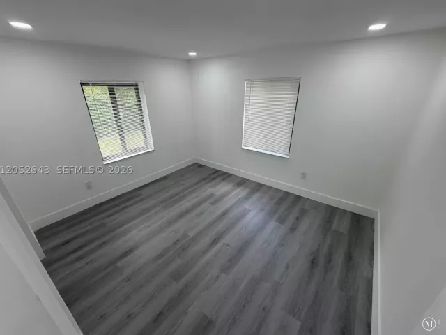 Продажа дома по адресу 13885 NW 5th Ave - фото 8887257