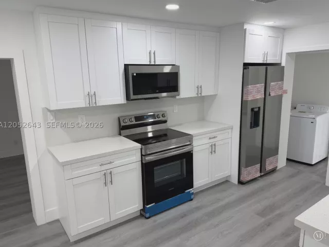 Продажа дома по адресу 13885 NW 5th Ave - фото 8887249