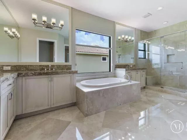 Продажа дома по адресу 16751 PICARDY Way - фото 8912127