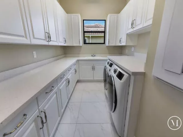 Продажа дома по адресу 16751 PICARDY Way - фото 8912133