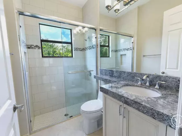 Продажа дома по адресу 16751 PICARDY Way - фото 8912122