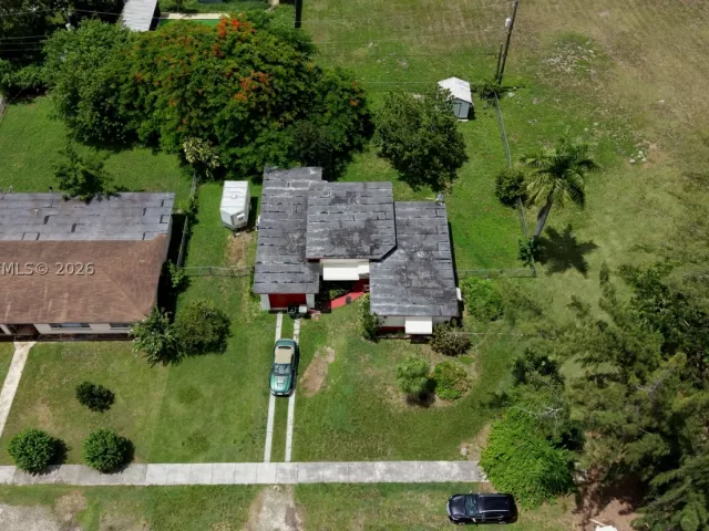 Продажа дома по адресу 27 NW 18th St - фото 8888303
