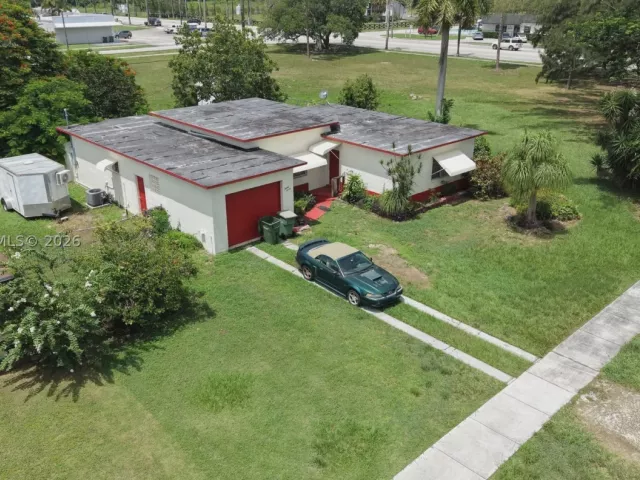 Продажа дома по адресу 27 NW 18th St - фото 8888294