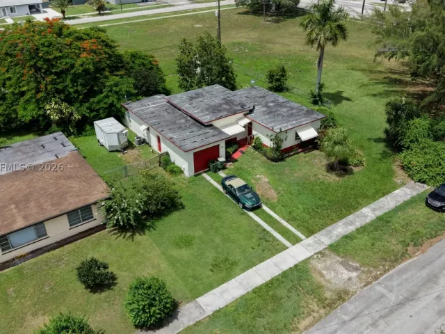 Продажа дома по адресу 27 NW 18th St - фото 8888298