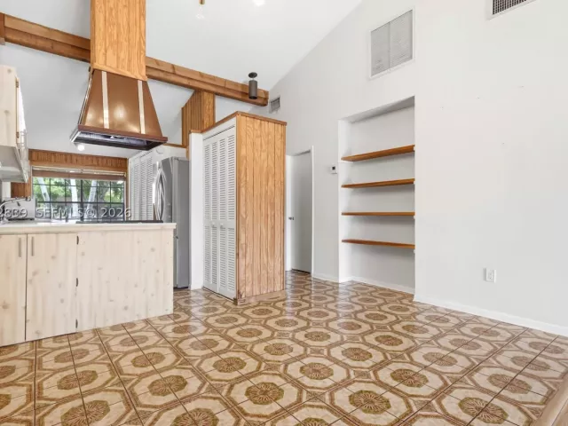 Продажа дома по адресу 10680 Cherry Ave - фото 8910049