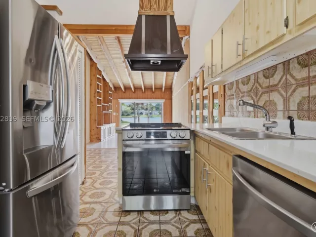 Продажа дома по адресу 10680 Cherry Ave - фото 8910052