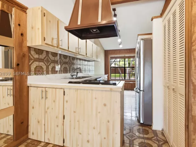 Продажа дома по адресу 10680 Cherry Ave - фото 8910053