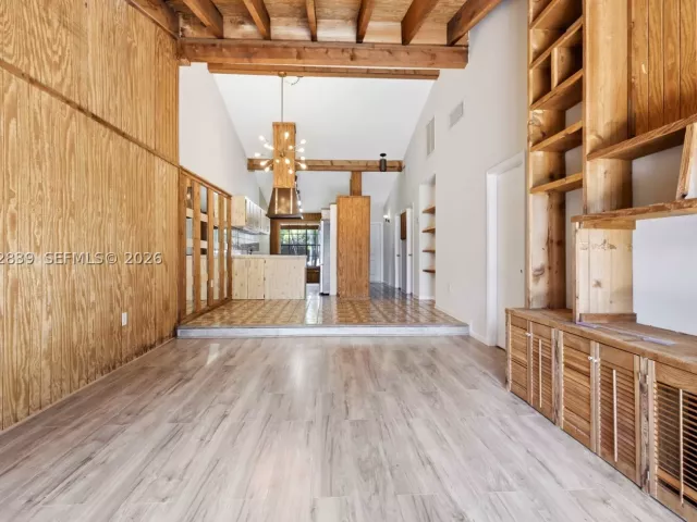 Продажа дома по адресу 10680 Cherry Ave - фото 8910054