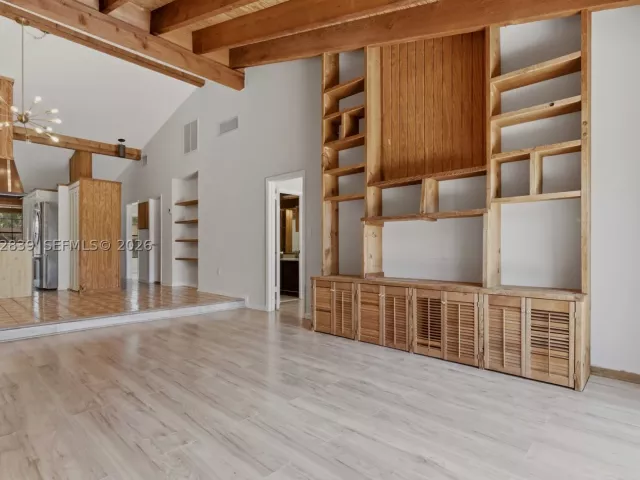 Продажа дома по адресу 10680 Cherry Ave - фото 8910044